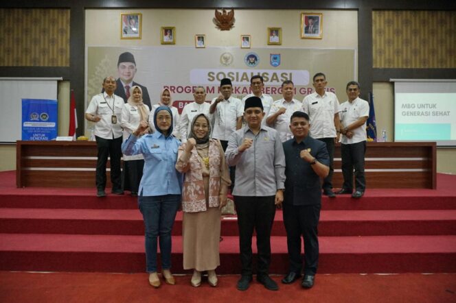 
 DPR RI bersama Badan Gizi Nasional (BGN) menggelar sosialisasi Program Makan Bergizi Gratis (MBG) di Kota Payakumbuh. [Foto: Dok. BGN]