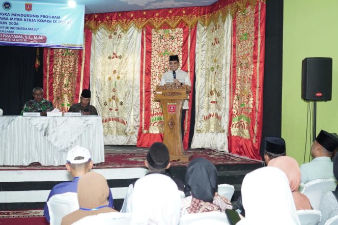 
 Anggota Komisi IX DPR RI Ade Rizki Pratama menegaskan bahwa Program Makan Bergizi Gratis (MBG) saat sosialisasi yang digelar di Balai Gurah, Kecamatan Ampek Angkek, Kabupaten Agam, Sumatera Barat, Rabu (4/3/2026).