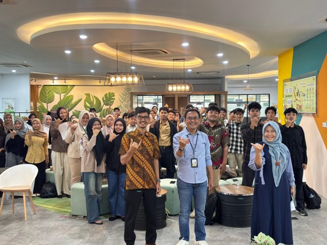 
 Kegiatan edukasi bertema “Siap Kerja, Siap Berkarya: Menjadi Lulusan Adaptif di Era Digital” yang digelar di The Gade Creative Lounge Kampus Unand, Kamis (4/6/2026). [Foto: Dok. Kabapadang]